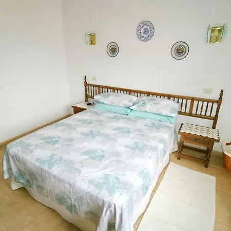 Las Rosas | 1 Bedroom | Sleeps 4 | Los Gigantes | Top Location Apartment Puerto de Santiago (Tenerife)