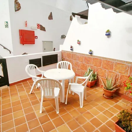 Las Rosas | 1 Bedroom | Sleeps 4 | Los Gigantes | Top Location *